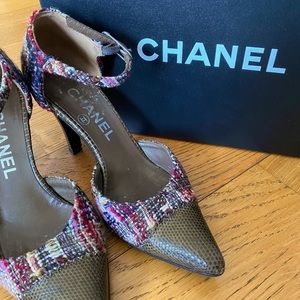 Chanel boucle tweed Mary Jane pumps